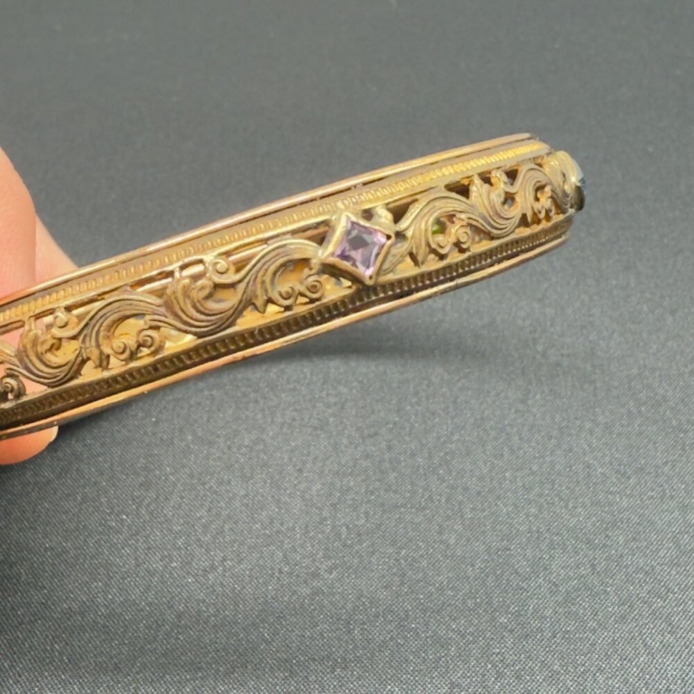 Vintage Filigree Gold and Glass Gem Bangle Bracelet Signed PB&R - Picture 5 of 9